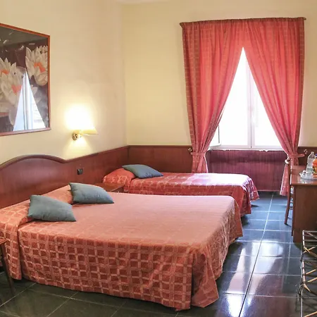 Persepolis Penzion 3*