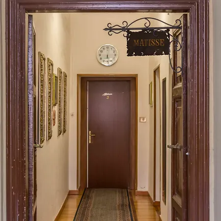 Guest house Persepolis 3*